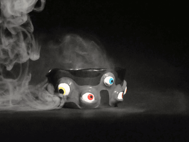 Cendrier &quot;All eyes on me&quot; Scrute